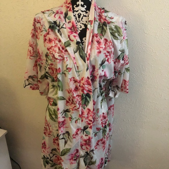 Beauty Robe - Picture 2 of 2